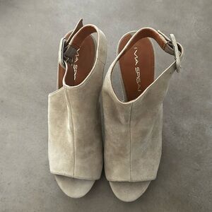 Via Spiga Light Grey Suede Shoes